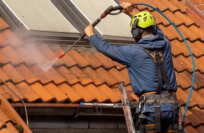 Démoussage et hydrofuge de toiture à Baslieux